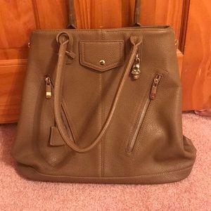 Leather shoulder bag
